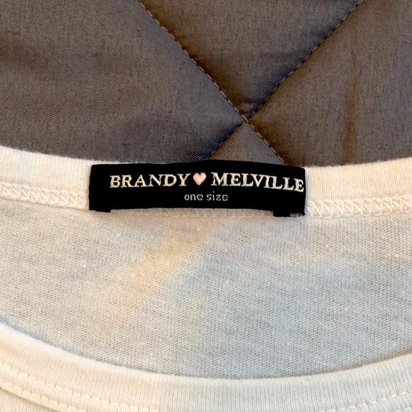 White t-shirt from Brandy Melville. - Picture 2 of 4